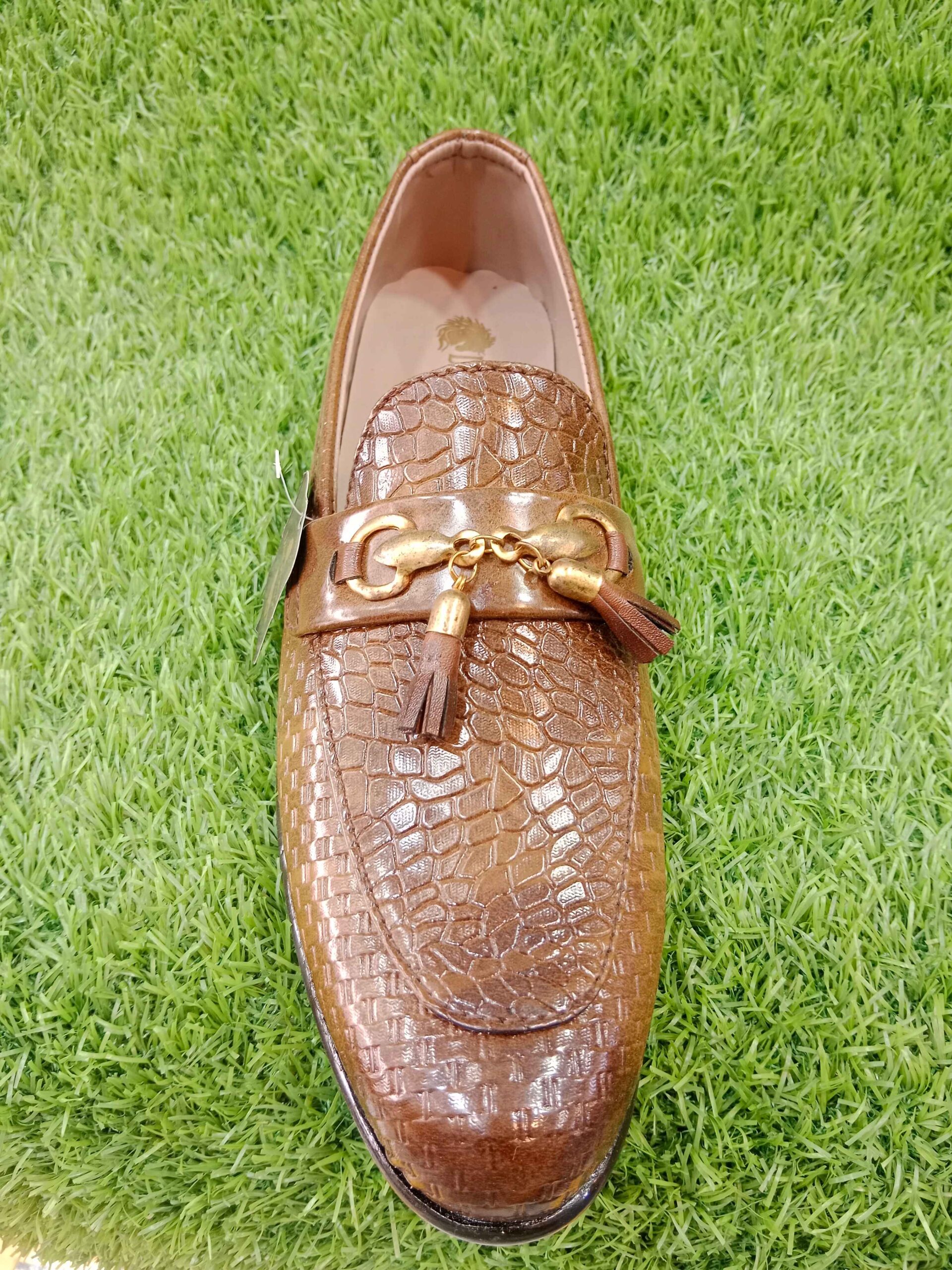 Elegant Brown Leather Slip-On Loafers with Gold-Tone Hardware ZI2024 - Image 2